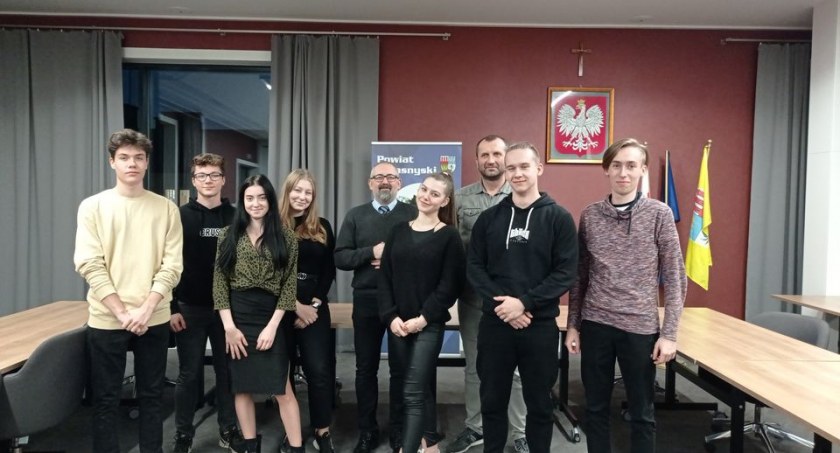 Młodzieżowa Rada Powiatu włączy się w świąteczne akcje charytatywne