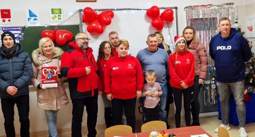 Pracownicy Starostwa przygotowali Szlachetną Paczkę dla jednej z potrzebujących rodzin