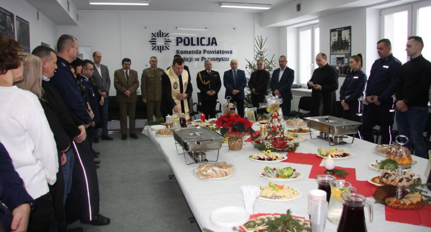 Spotkanie wigilijne w przasnyskiej komendzie policji