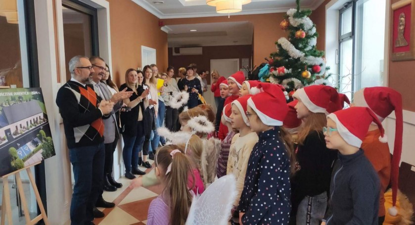 Przasnyskie kolędowanie uczniów z Jedynki