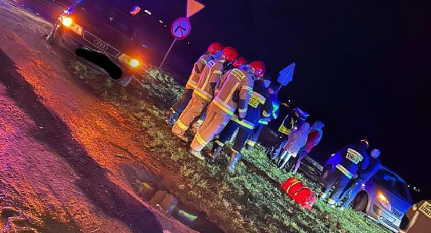 Wypadek dwóch osobówek w miejscowości Mchowo