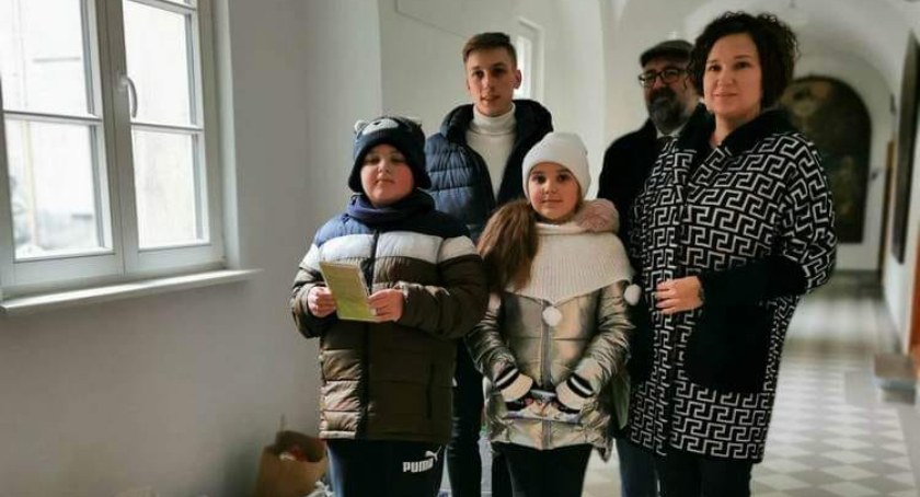 Zbiórka darów dla Sióstr Mniszek Klarysek Kapucynek z Przasnysza. Podsumowanie akcji Razem na Święta.