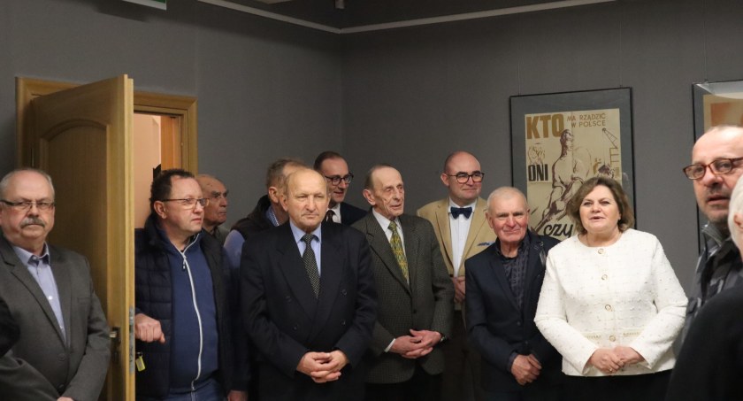 Przenieśli się do czasów PRL-u