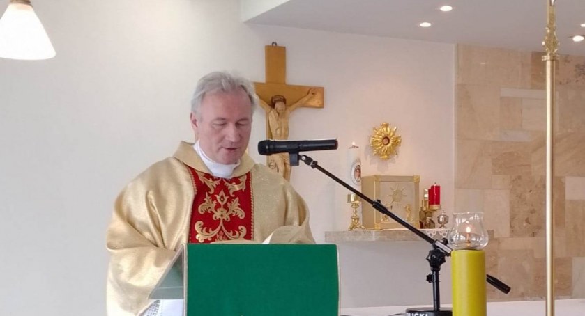 Uroczysta msza święta w intencji chorych w kaplicy szpitalnej