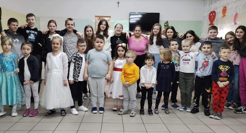 Gmina Przasnysz: Bal karnawałowy z książką