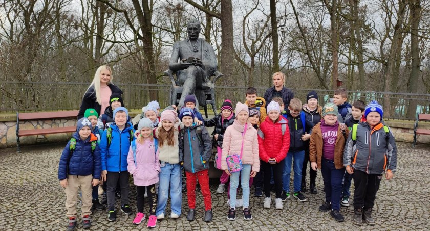 Wagary w Muzeum - Wycieczka do Opinogóry uczniów ze Szkoły Podstawowej w Nowej Krępie