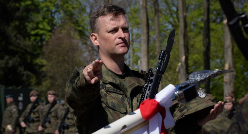Przysięga wojskowa nowych żołnierzy 5MBOT 
