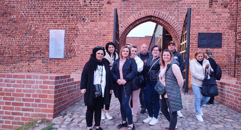 Mieszkańcy Gminy Przasnysz na patriotycznym koncercie Piotra Rubika w Ciechanowie