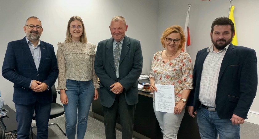 Podpisano kolejne umowy na realizację zadań publicznych Powiatu Przasnyskiego w zakresie sportu, nauki i kultury!