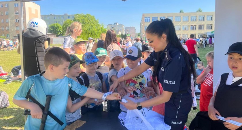 Dzień Dziecka z przasnyskimi Policjantami