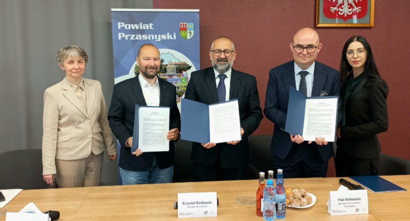 Podpisano porozumienie o współpracy LO im. KEN w Przasnyszu z Uniwersytetem Warszawskim!