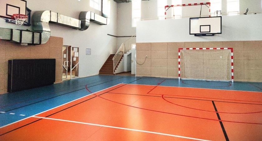 Remont sali gimnastycznej w LO im. KEN w Przasnyszu zakończony. Teraz tak wygląda