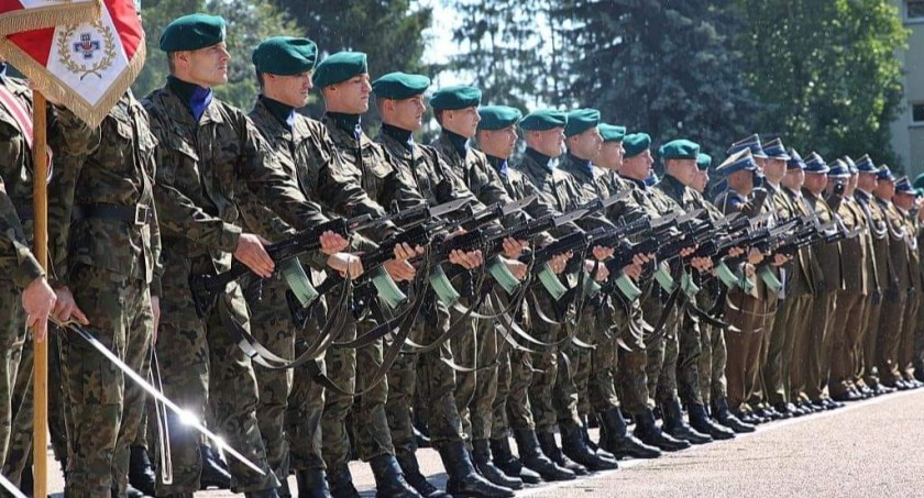 Święto Wojska Polskiego oraz Jubileusz powstania Parafii pw. Chrystusa Zbawiciela w Przasnyszu 