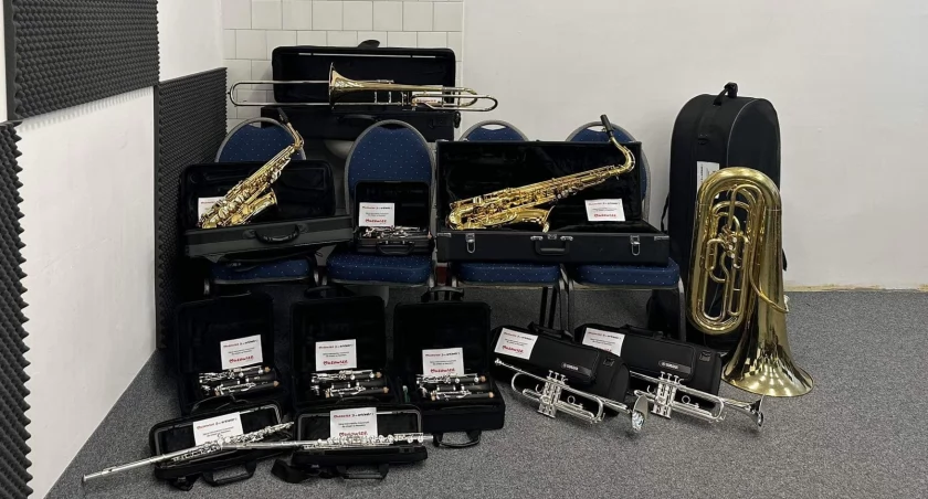 Nowe instrumenty trafiły do Młodzieżowej Orkiestry Dętej w Krzynowłodze Małej