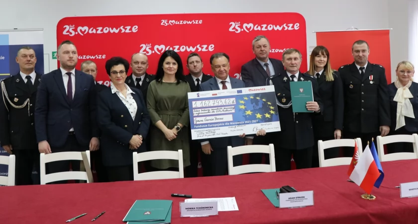 Nowy samochód ratowniczo - gaśniczy dla OSP Rostkowo