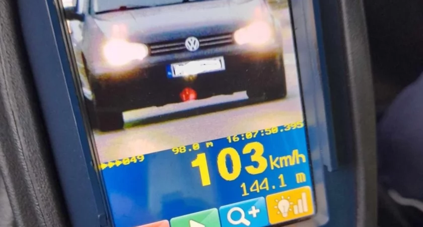 Za szybką jazdę stracił prawko, dostał wyskoki mandat i punkty karne 