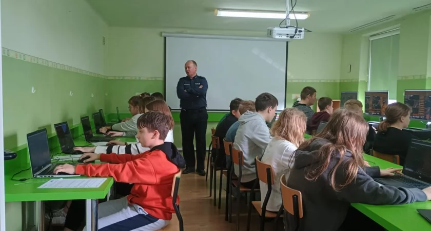 O bezpieczeństwie w sieci na policyjnych lekcjach z minecraftem