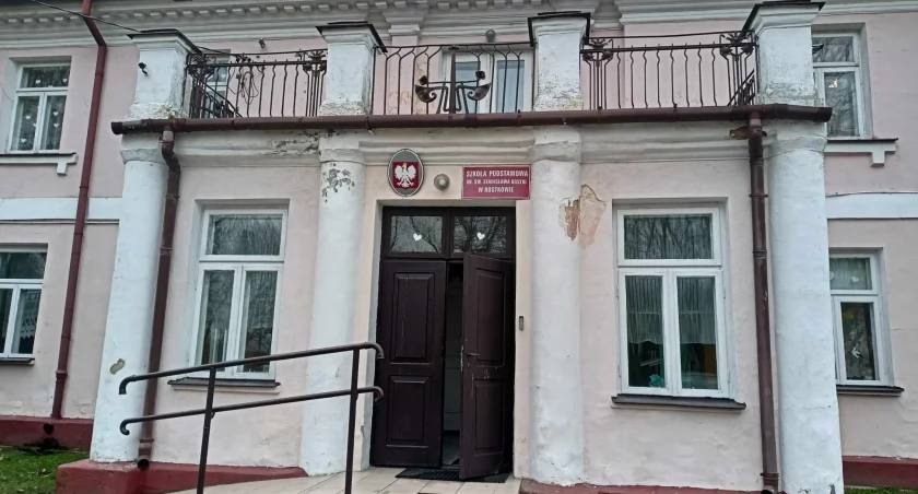 Co dalej ze szkołą w Rostkowie?