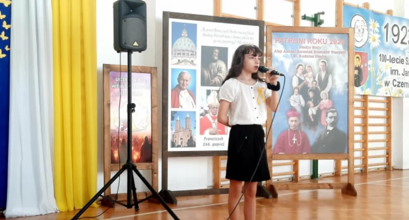 Apel upamiętniający Świętego Jana Pawła II w Czernicach Borowych