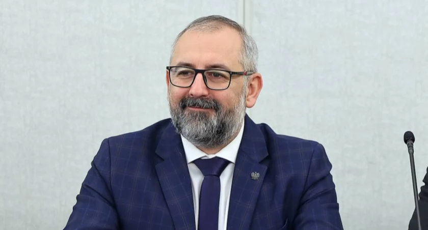 Senator Bieńkowski za zmianą przepisów o dodatku dla sołtysów