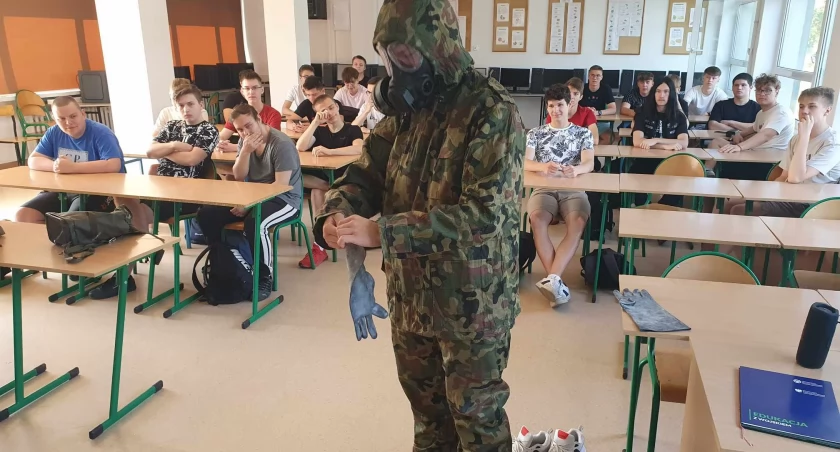 Edukacja z wojskiem w przasnyskim ZSP