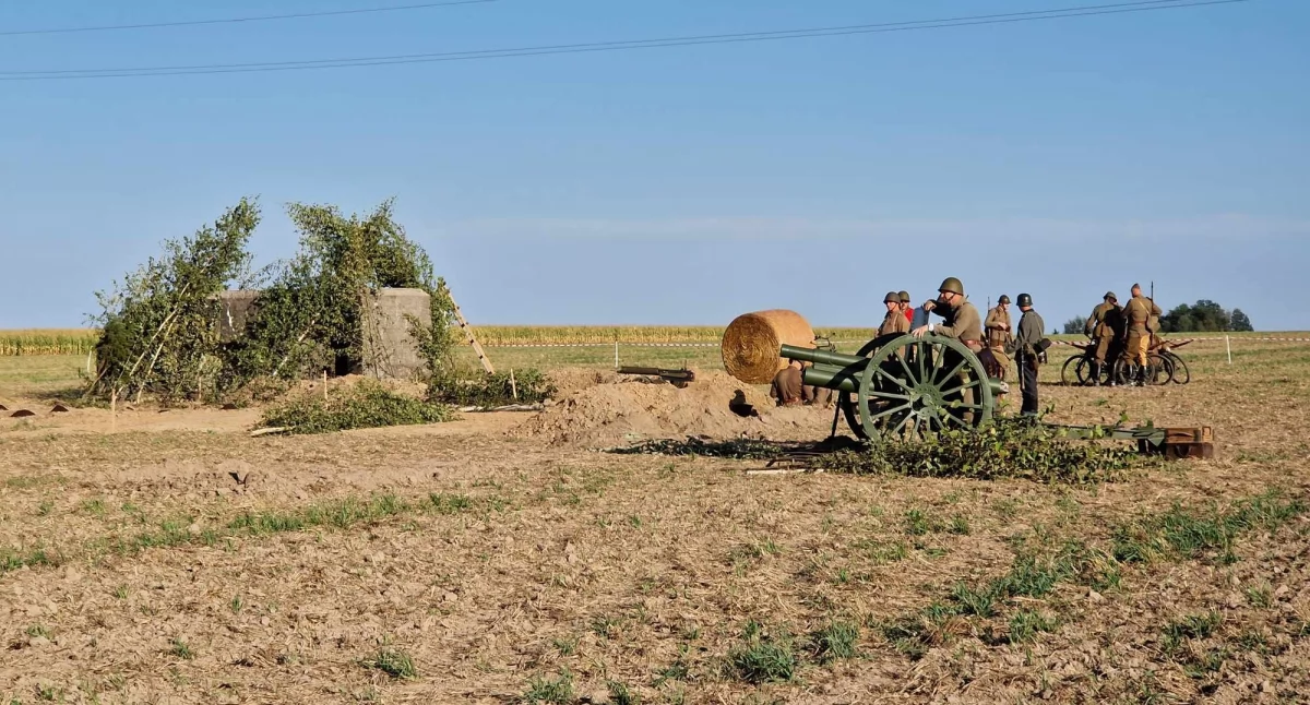 Upamiętnili kolarzy z 11. Pułku Ułanów Legionowych
