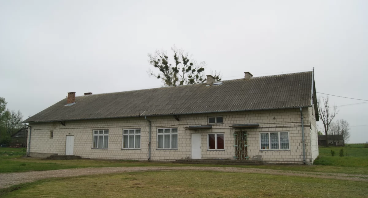 Wymiana pokrycia dachowego na świetlicy wiejskiej w miejscowości Milewo-Rączki