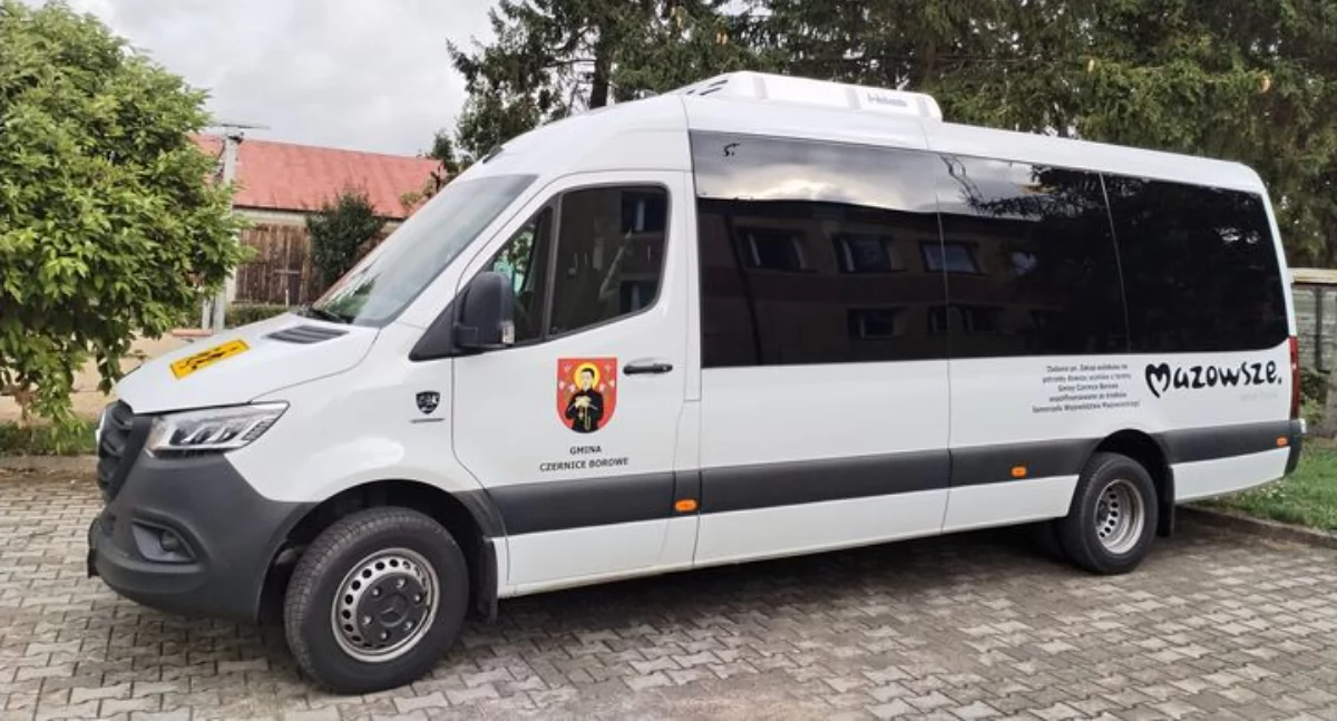 Gmina Czernice Borowe zakupiła autobus na potrzeby dowozu uczniów 