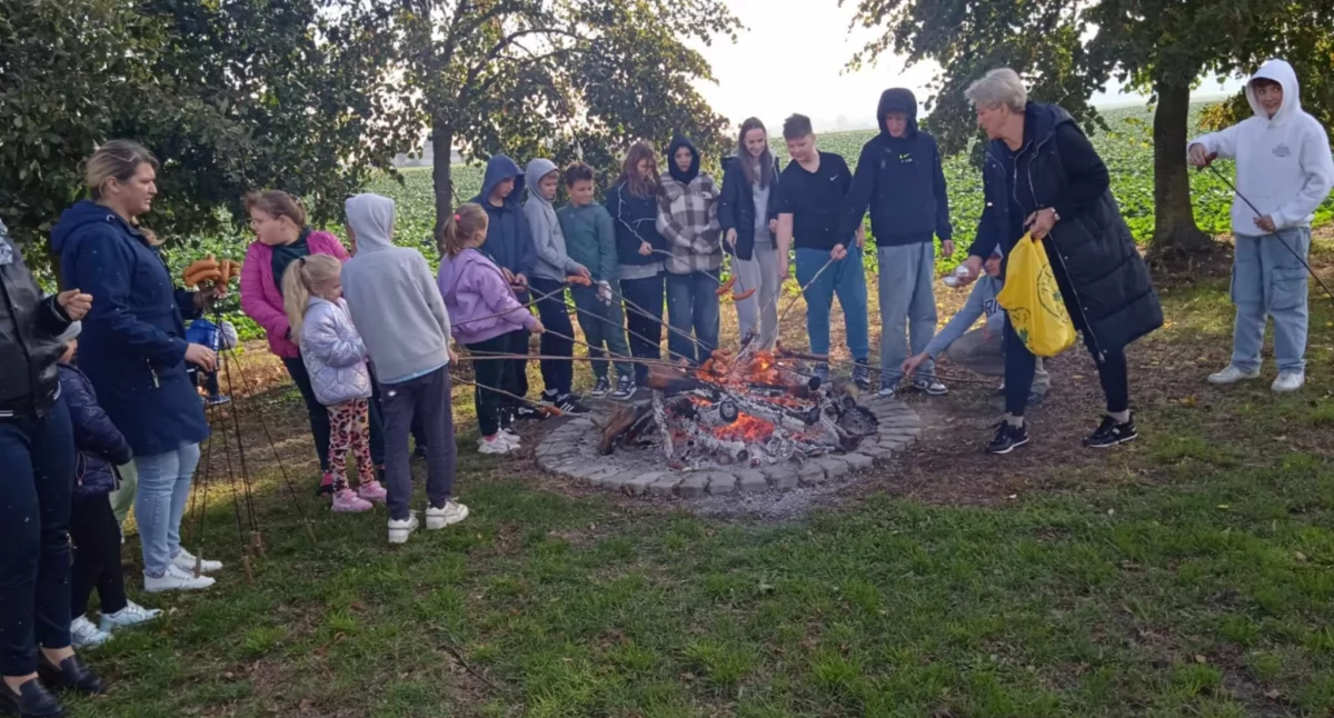 Święto Pieczonego Ziemniaka w Szkole Podstawowej w Lesznie