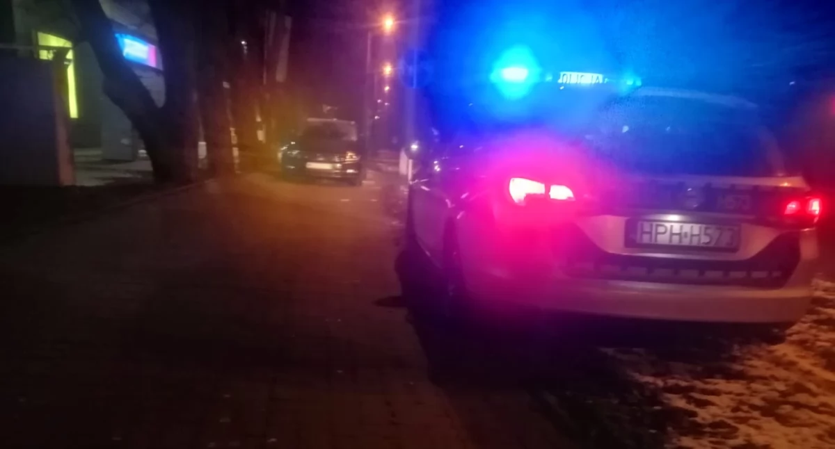 Wjechał na rondo pod prąd, miał ponad 1,5 promila alkoholu. Trafił do policyjnego aresztu