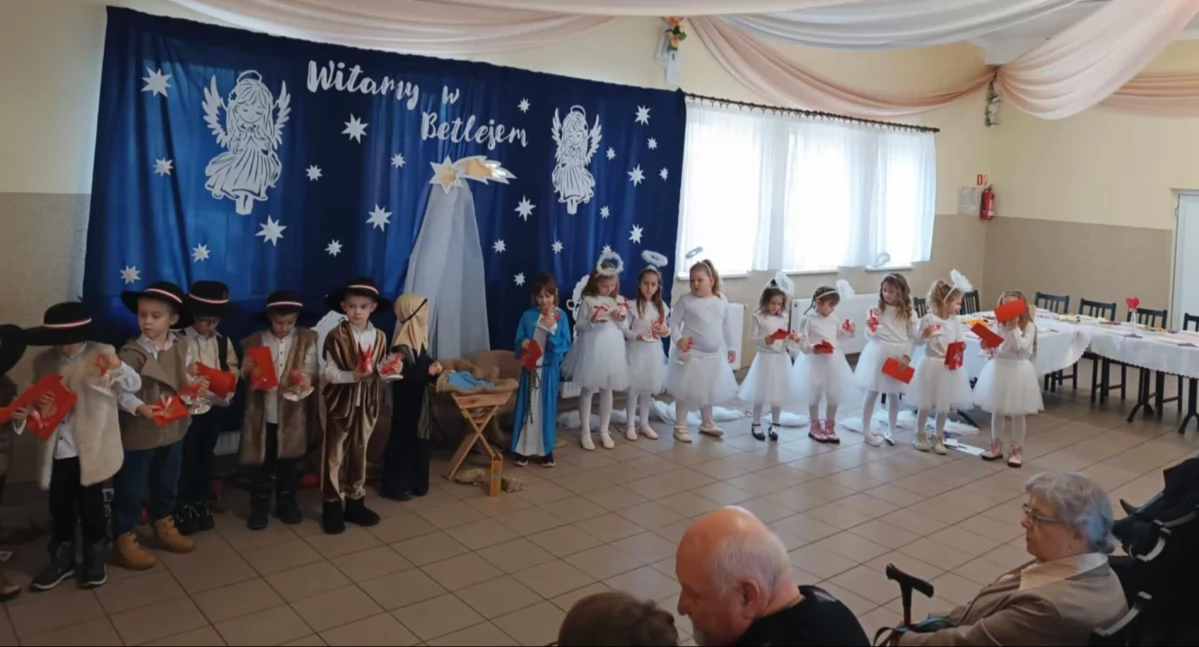 Wyjątkowe spotkanie dla Babć i Dziadków w Starej Krępie