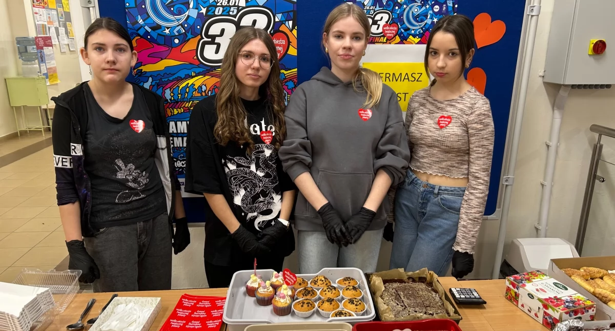 Uczniowie z Krasnego kwestowali dla WOŚP