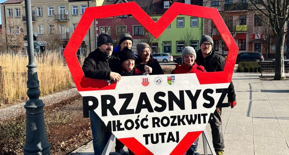 Wyjątkowa fotościanka stanęła na przasnyskim rynku
