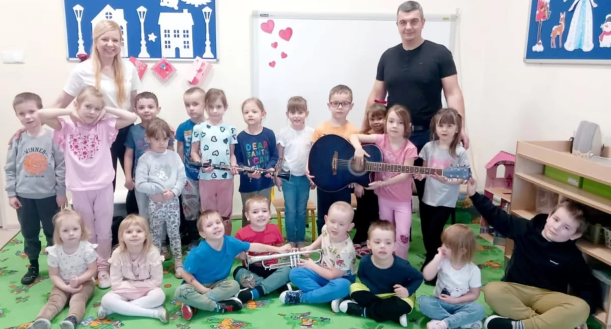 Przedszkolaki poznały instrumenty muzyczne