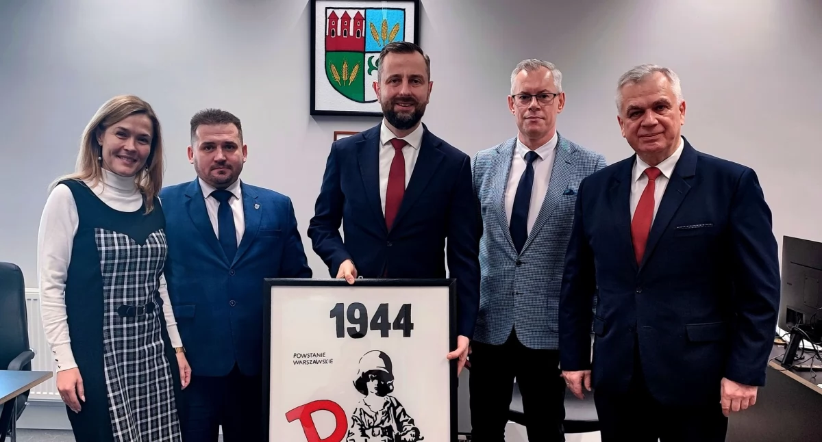 Wicepremier, Minister Obrony Narodowej Władysław Kosiniak Kamysz z wizytą w Starostwie Powiatowym w Przasnyszu