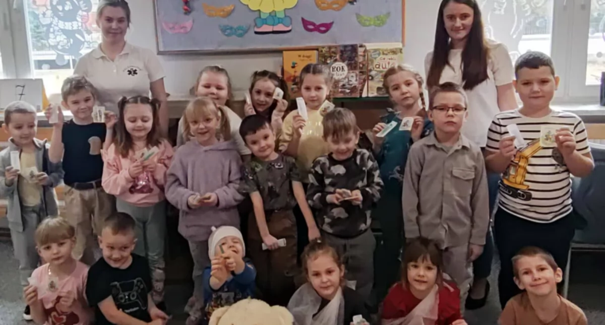 Przedszkolaki w Starej Krępie poznali zawód pielęgniarki