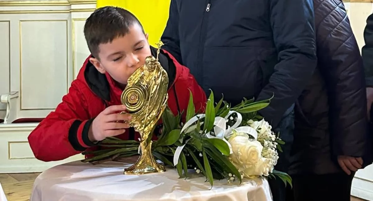 Uroczyste Wprowadzenie Relikwii Św. Jana Pawła II do Kościoła w Świętym Miejscu