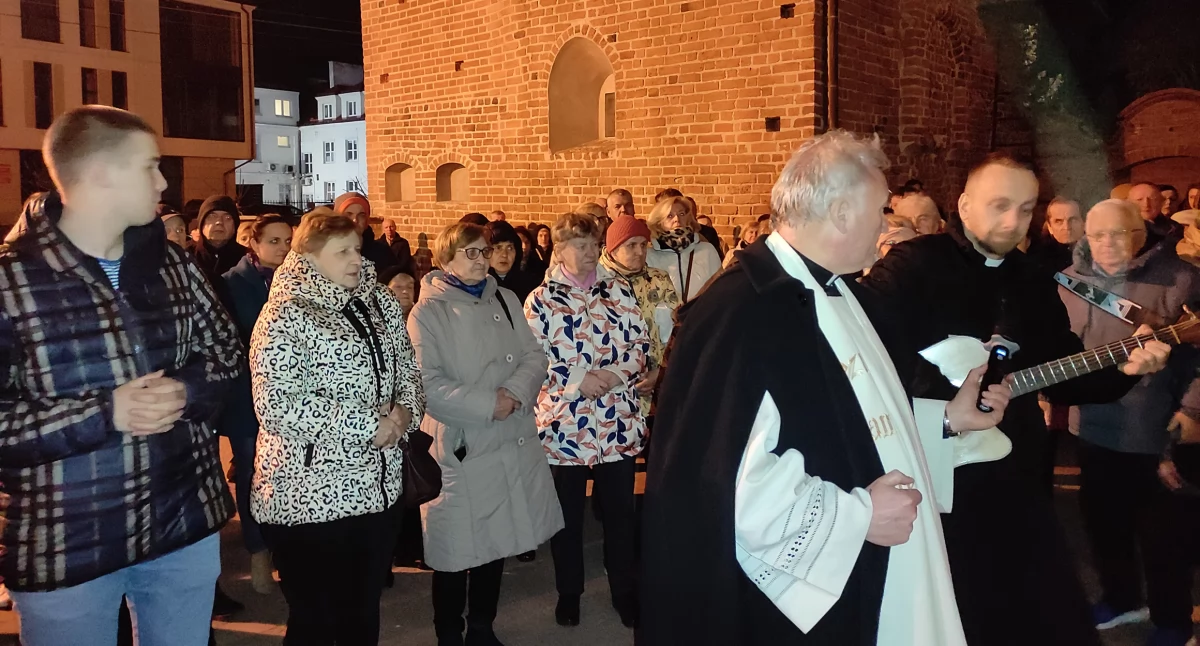 Przasnyszanie tłumnie uczcili 20. rocznicę śmierci Jana Pawła II 