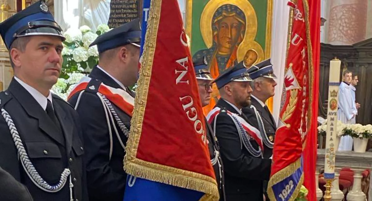 Uroczyste obchody Dnia Strażaka w Krasnem