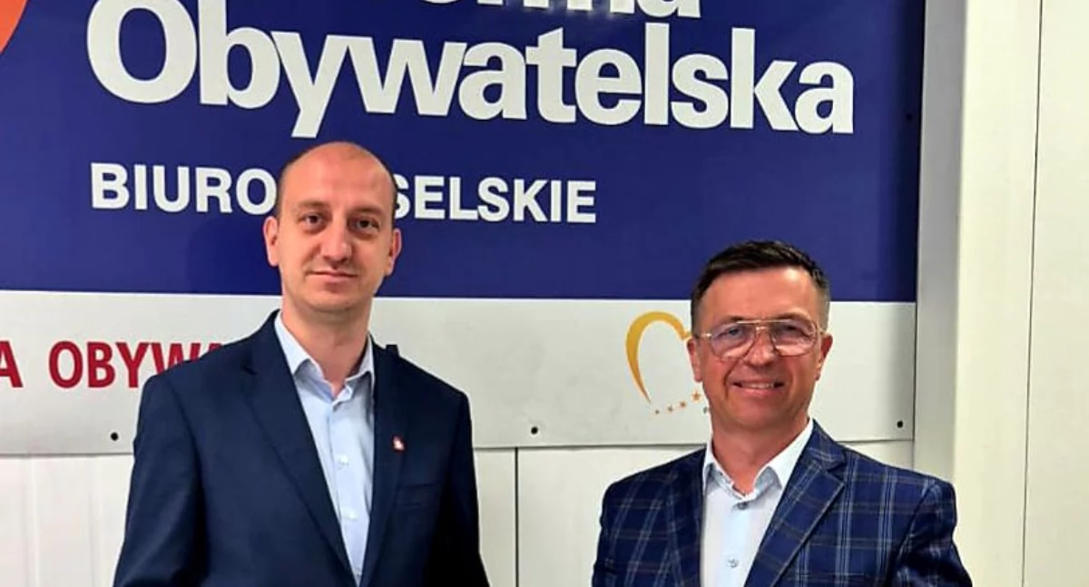 Burmistrz Przasnysza Łukasz Chrostowski dołącza do Platformy Obywatelskiej.