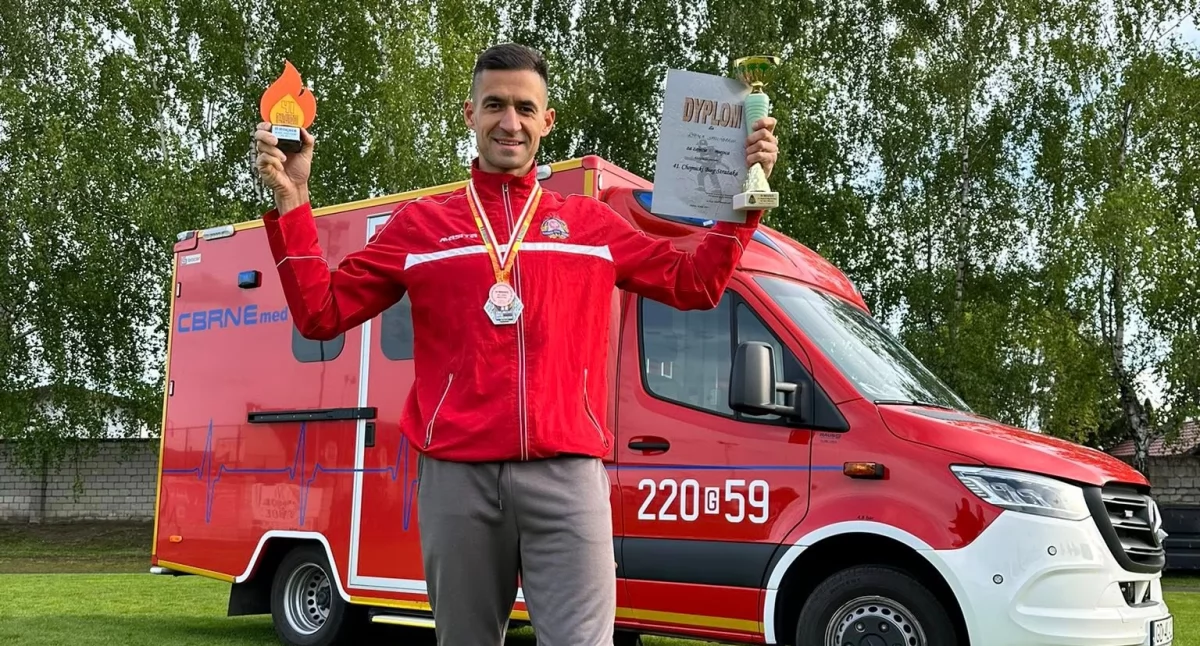 Przasnyszanin Rafał Smoliński na podium 41. Chojnickich Biegów Strażackich