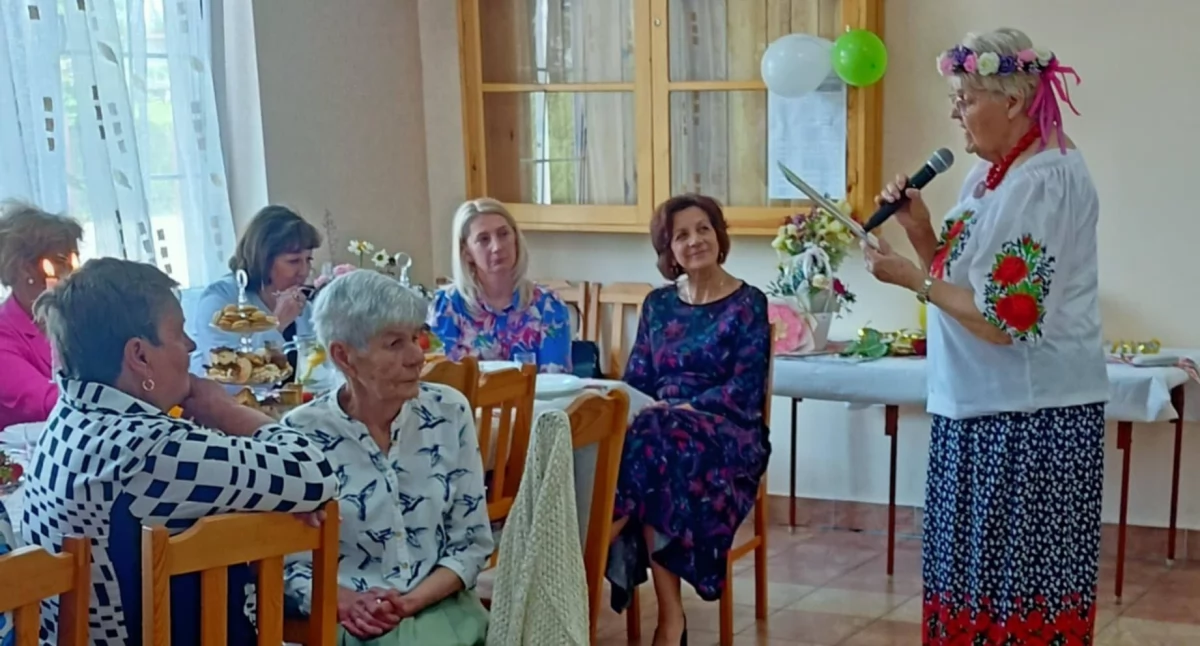 Spotkanie integracyjne z okazji Dnia Matki w Klubie Seniora w Obrębie