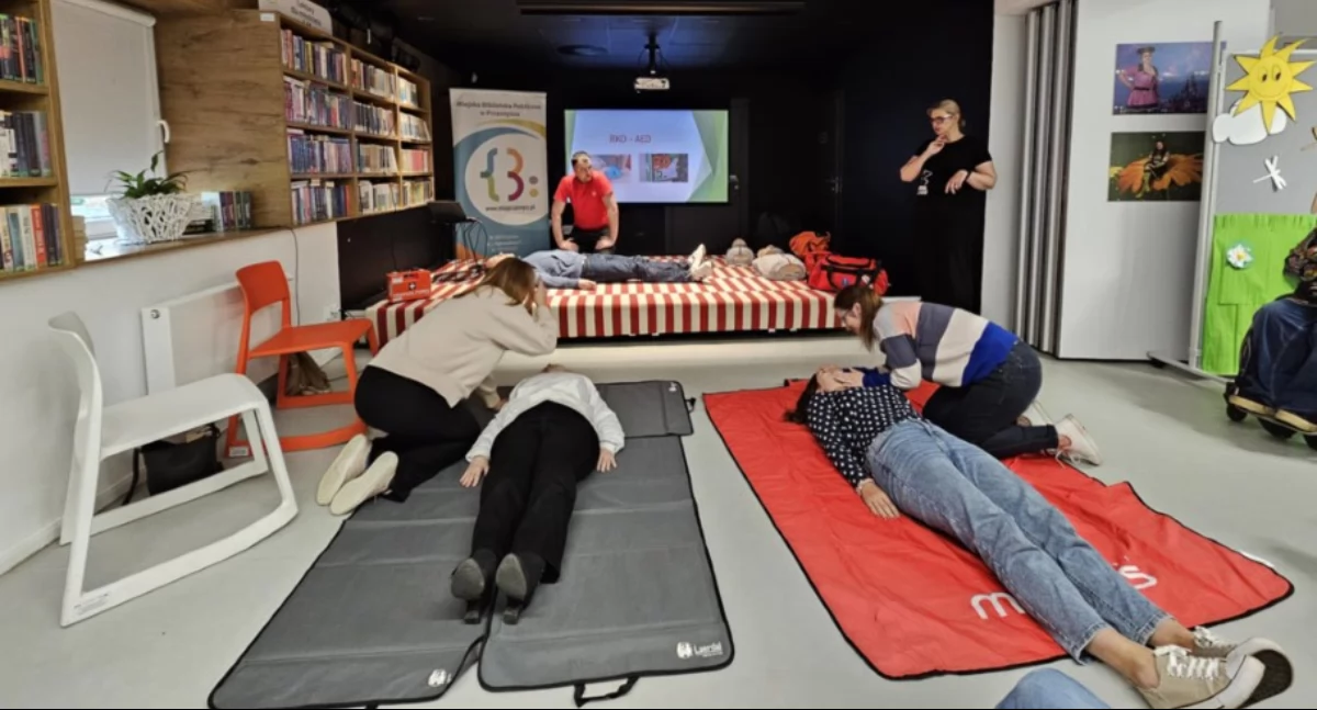 Bibliotekarze na ratunek! Szkolenie z pierwszej pomocy w MBP Przasnysz
