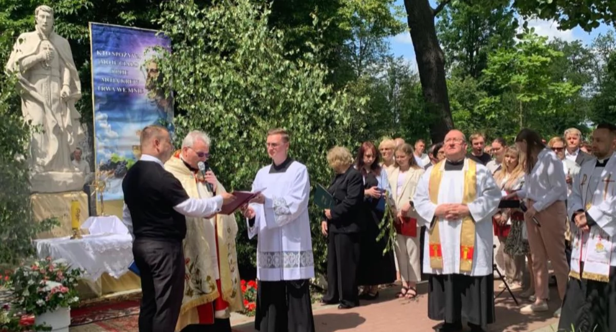 Boże Ciało w Przasnyszu – wspólna procesja parafii Ojców Pasjonistów i św. Wojciecha