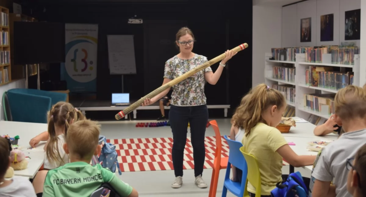 Wakacje z Biblioteką – pierwszy tydzień pełen radości, podróży i inspirujących spotkań!