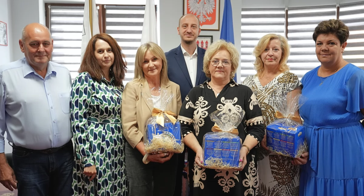 Pożegnanie z klasą – trzy nauczycielki z Przasnysza przechodzą na emeryturę