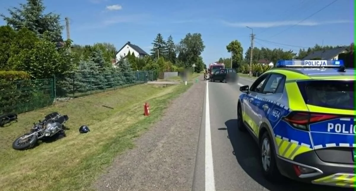 Wypadek na ul. Makowskiej. 63-letni motocyklista trafił do szpitala