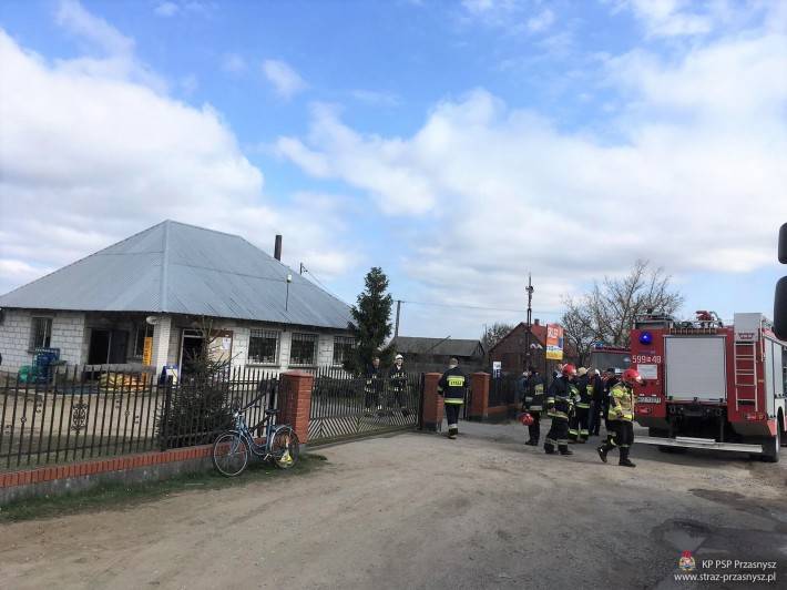 Pożar w Parciakach. W budynku znajduje się sklep