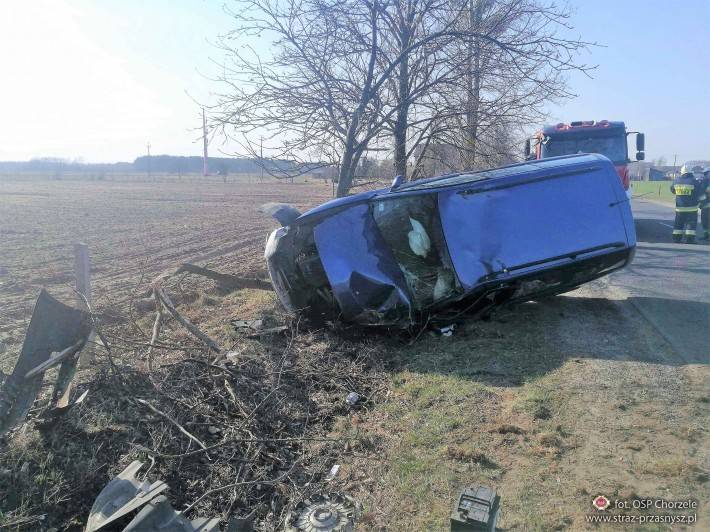 Wypadek samochodu osobowego w miejscowości Brzeski Kołaki