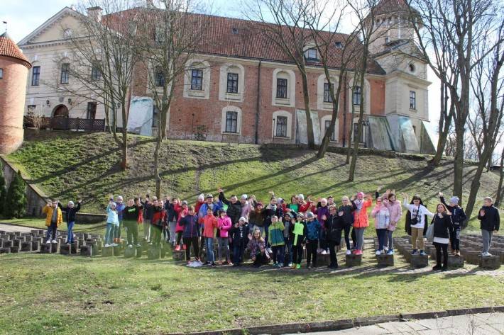 O zachowaniu się przy stole, czyli wycieczka do zamku w Pułtusku